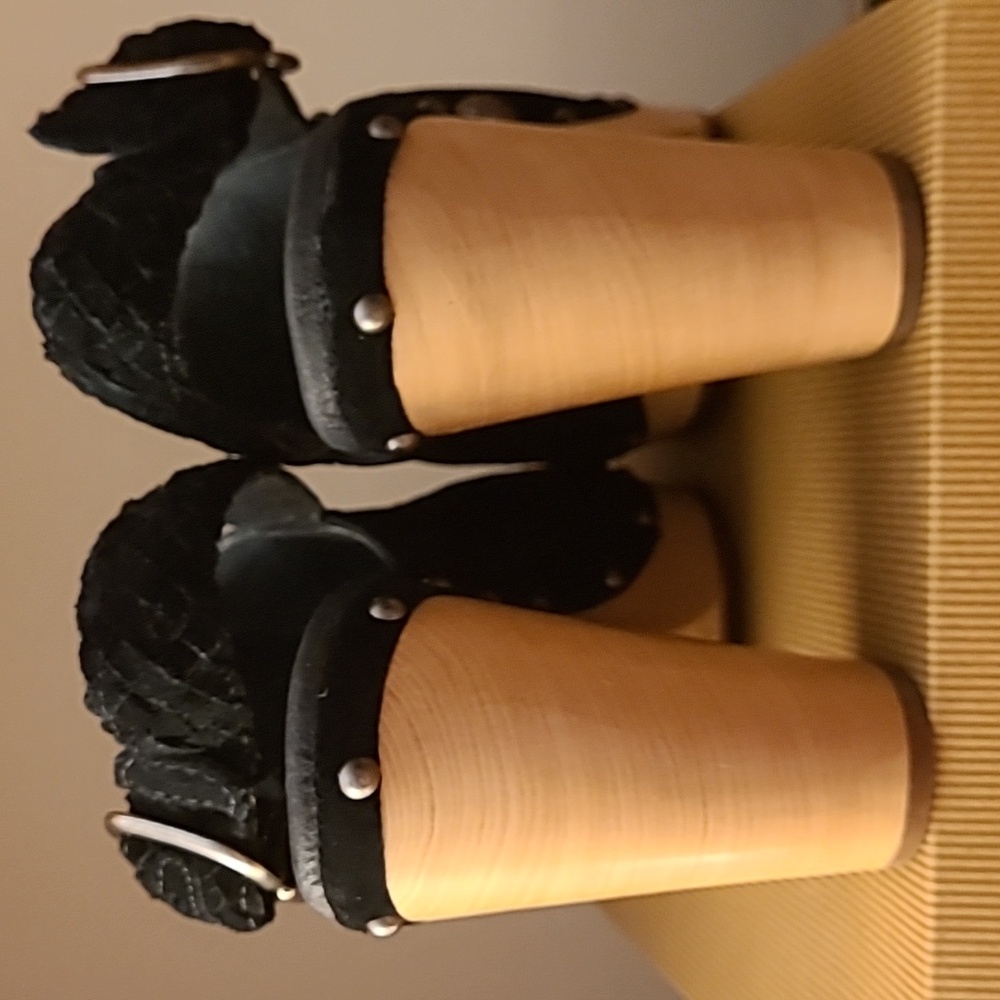 UGG Black Suede Heeled Mules Size 11 M - Picture 5 of 7
